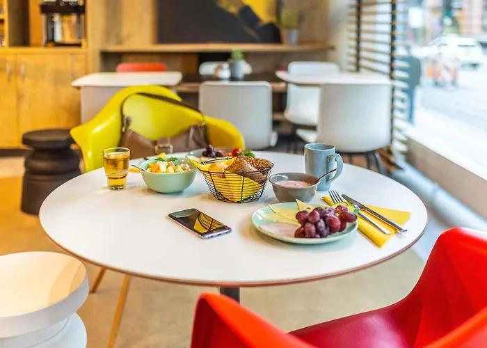 Ibis St. Pauli Messe Hotel 3*